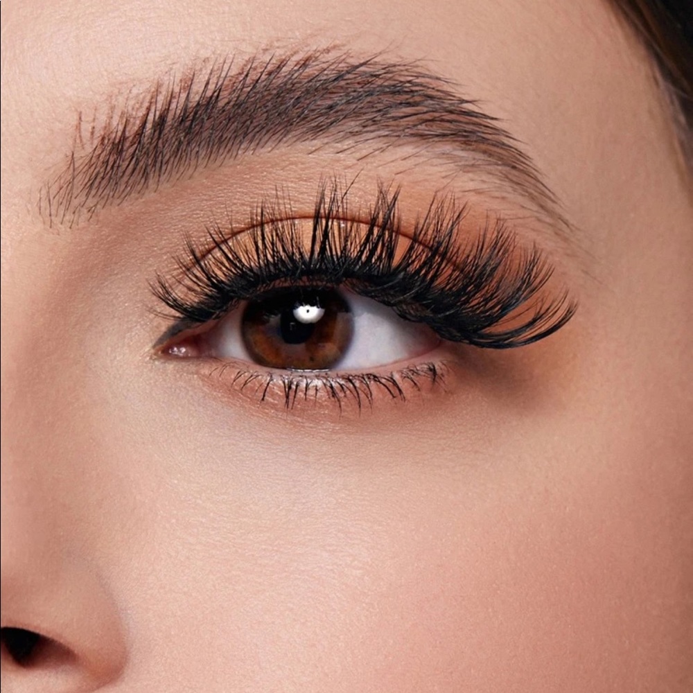 ✨✨💕1pair of Volume lashes